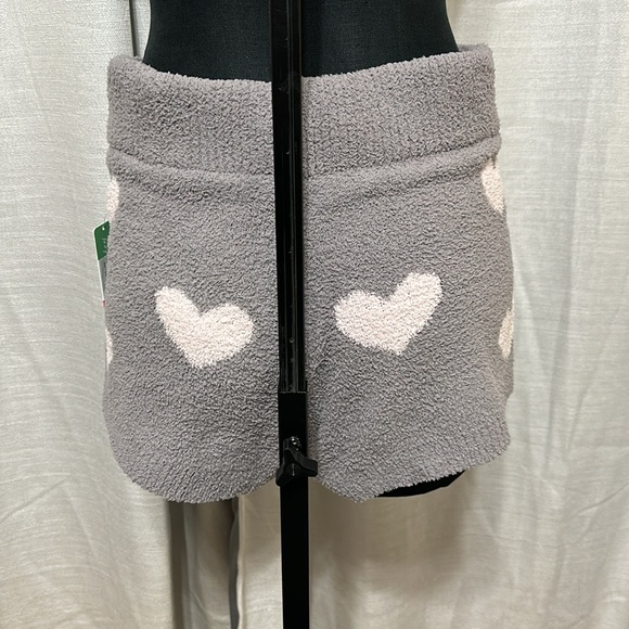 Valentines Day Cozy Shorts 🥰 - Picture 2 of 3